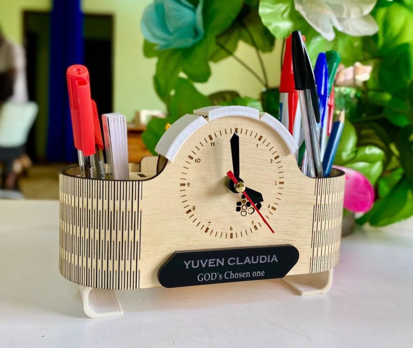 ZITEEF desk organizer with clock